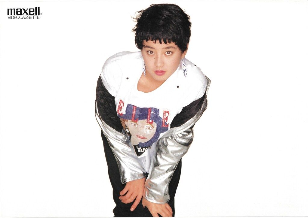 宮沢りえさんマクセルビデオテープ販売促進店頭用タペストリー マクセル 特典用 宮沢りえ VIDEOCASSETE A1ポスター - メルカリ