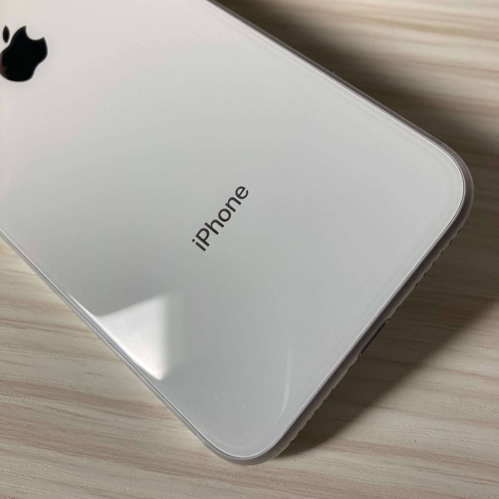 美品】iPhone8 64GB Silver バッテリー78% SIMフリー - メルカリ