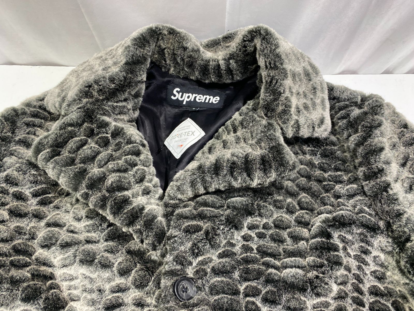 七重浜75-3-080220nh] Supreme Croc Faux Fur Overcoat シュプリーム