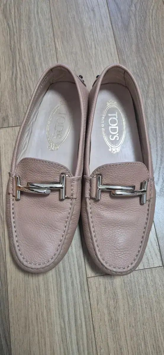 TOD'S トッズ ピンクベージュ ローファー 36 - メルカリ