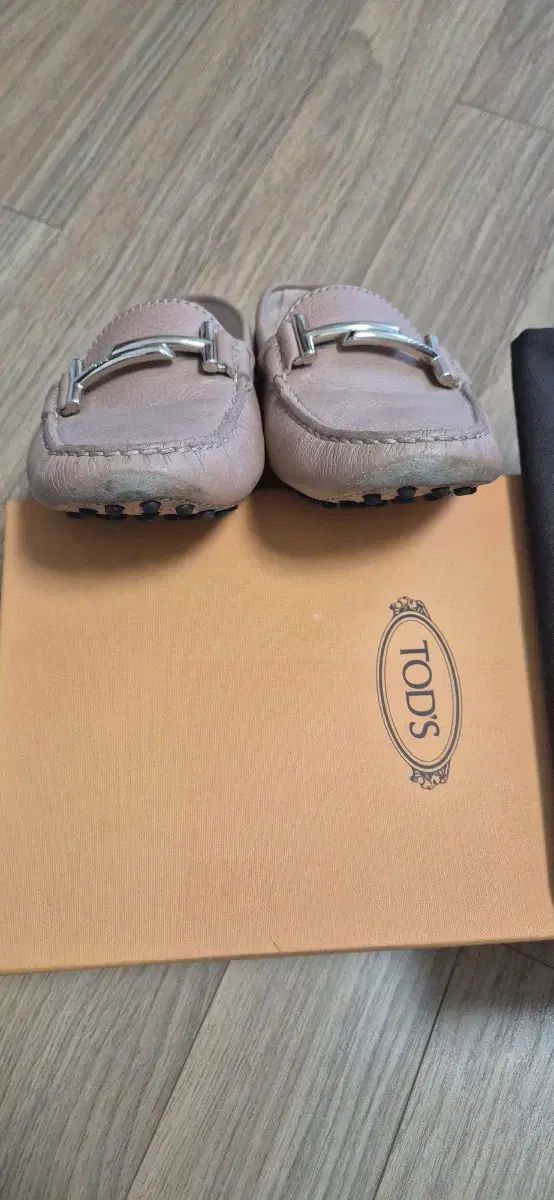 TOD'S トッズ ピンクベージュ ローファー 36 - メルカリ