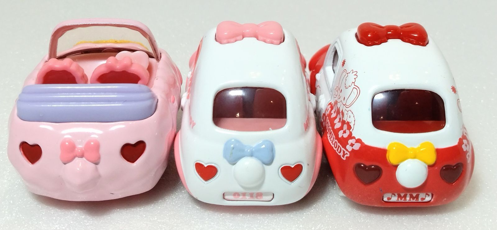 トミカ サンリオ ミニカー 6台セット ハローキティ / マイメロディ