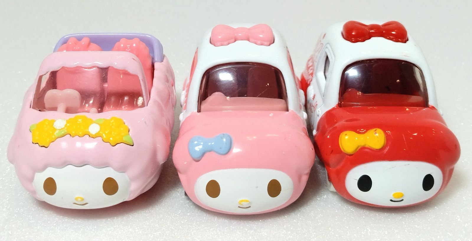 トミカ サンリオ ミニカー 6台セット ハローキティ / マイメロディ
