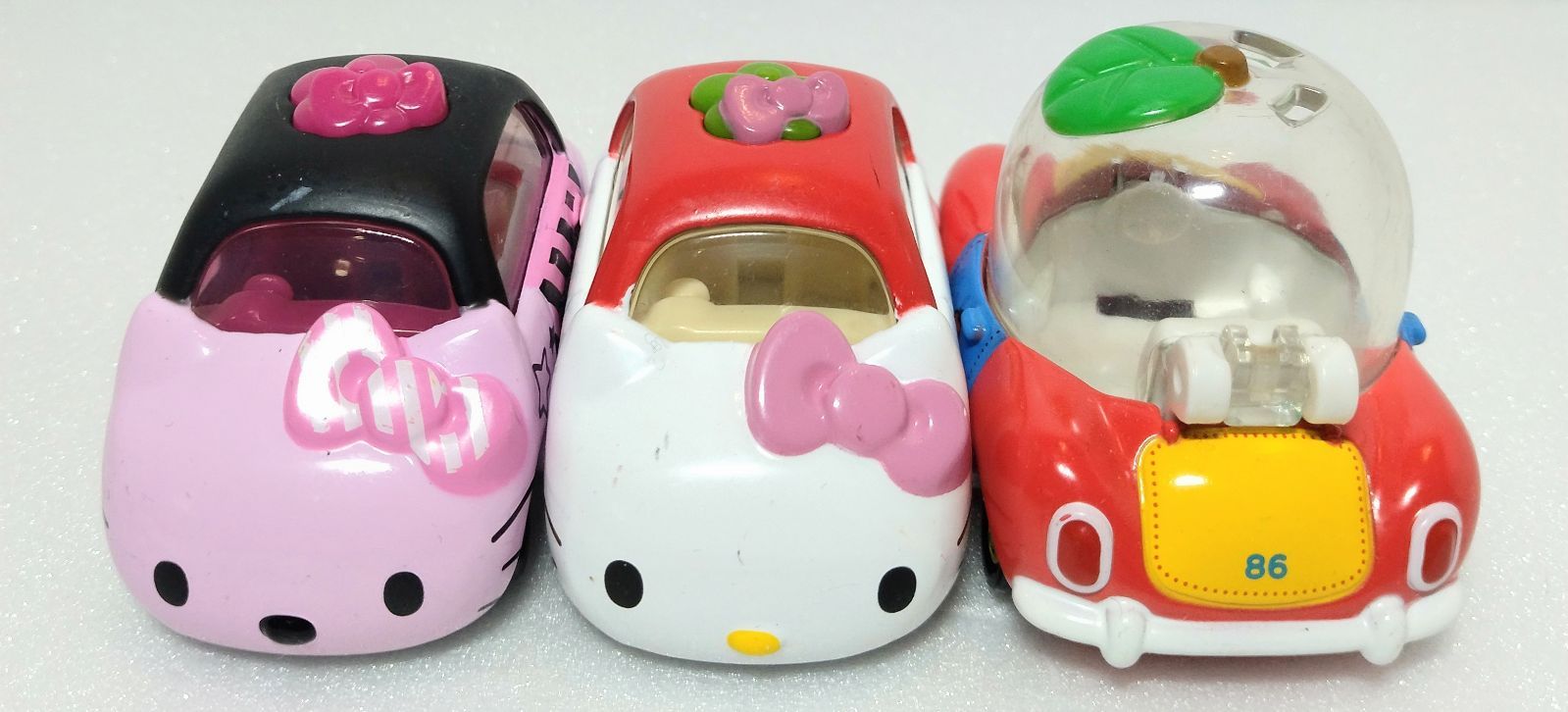 トミカ サンリオ ミニカー 6台セット ハローキティ / マイメロディ