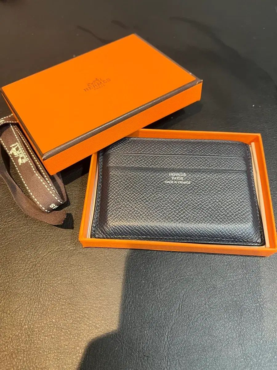 最大30％OFF新春セール】ミュウミュウ MIUMIU iPadケース レオパード