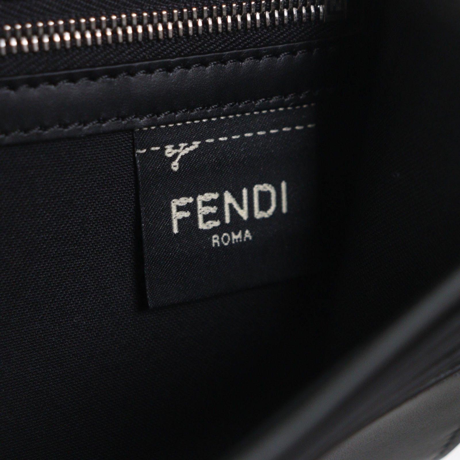 極美品▽FENDI フェンディ 7M0264 レザー マイクロズッカ ロング