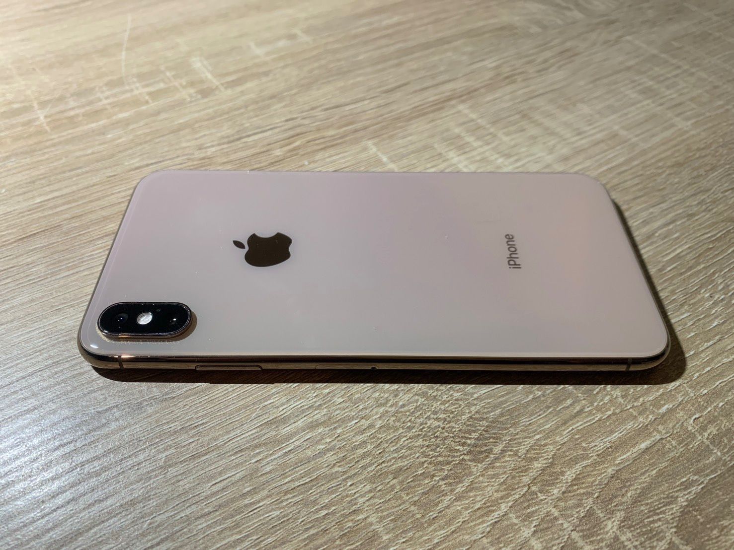8452 iPhone XS MAX 256GB ゴールド - メルカリ