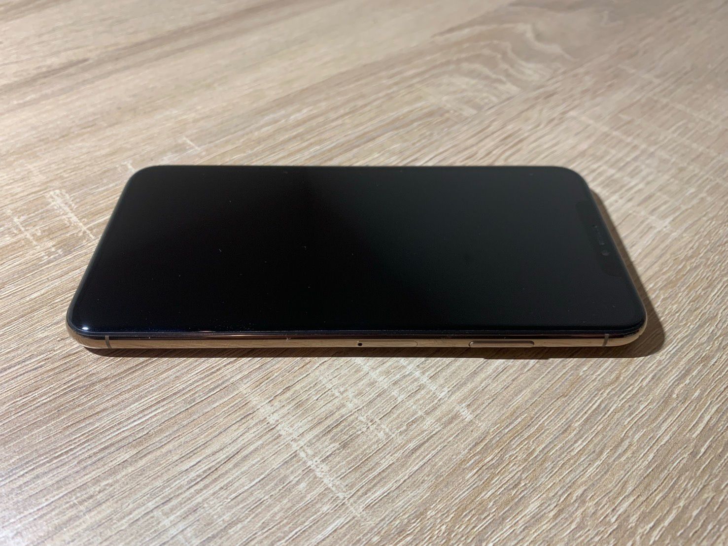 8452 iPhone XS MAX 256GB ゴールド - メルカリ