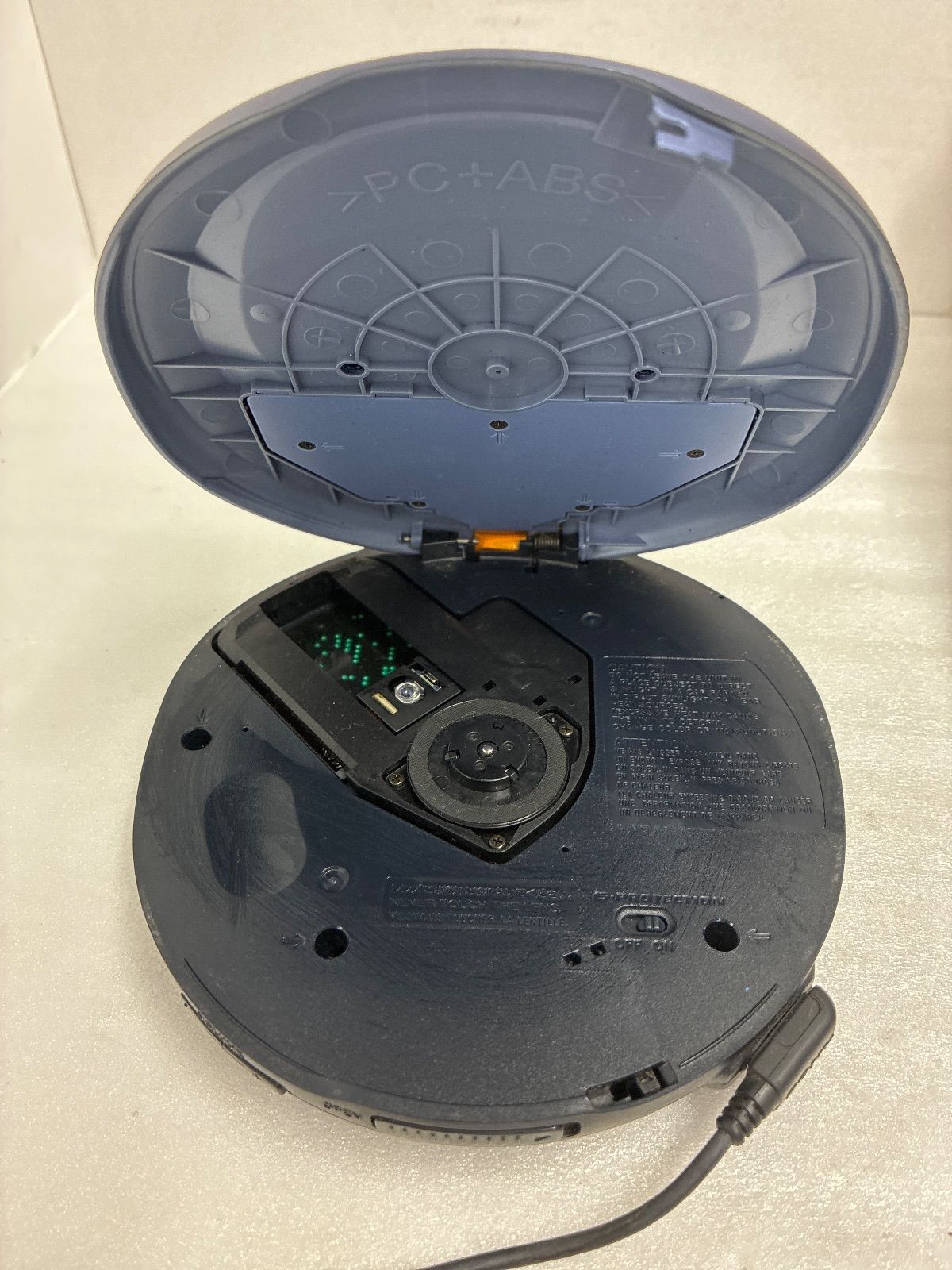 ポータブルCDプレーヤー SONY D-E666 ジャンク品 - メルカリ