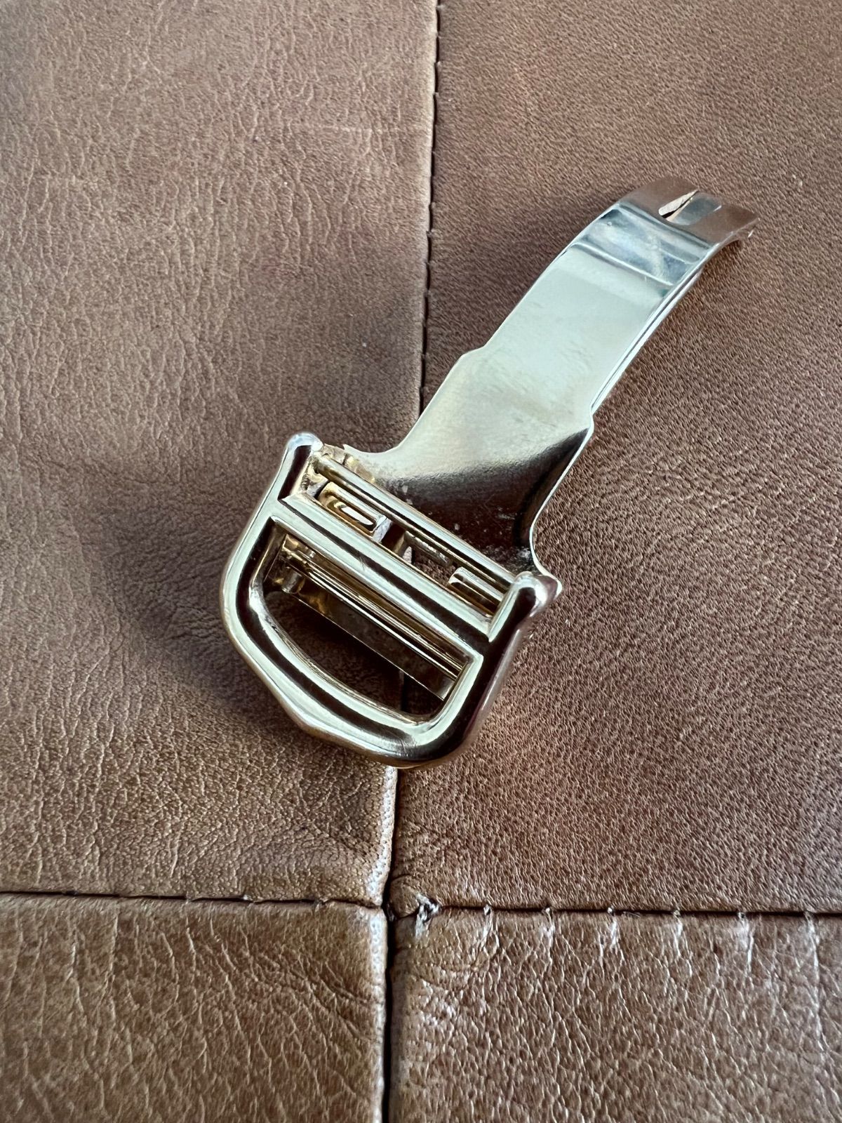 カルティエ 純正☆Dバックル☆ゴールド色☆14mm☆ - メルカリ