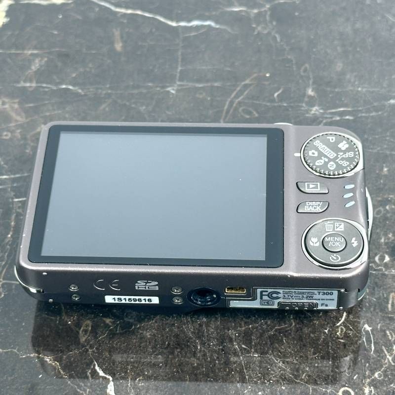 美品】FUJIFILM FinePix T300 ガンメタリック コンパクトデジタル