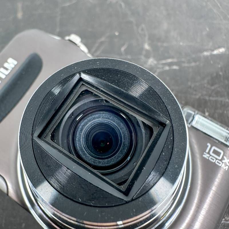 美品】FUJIFILM FinePix T300 ガンメタリック コンパクトデジタル