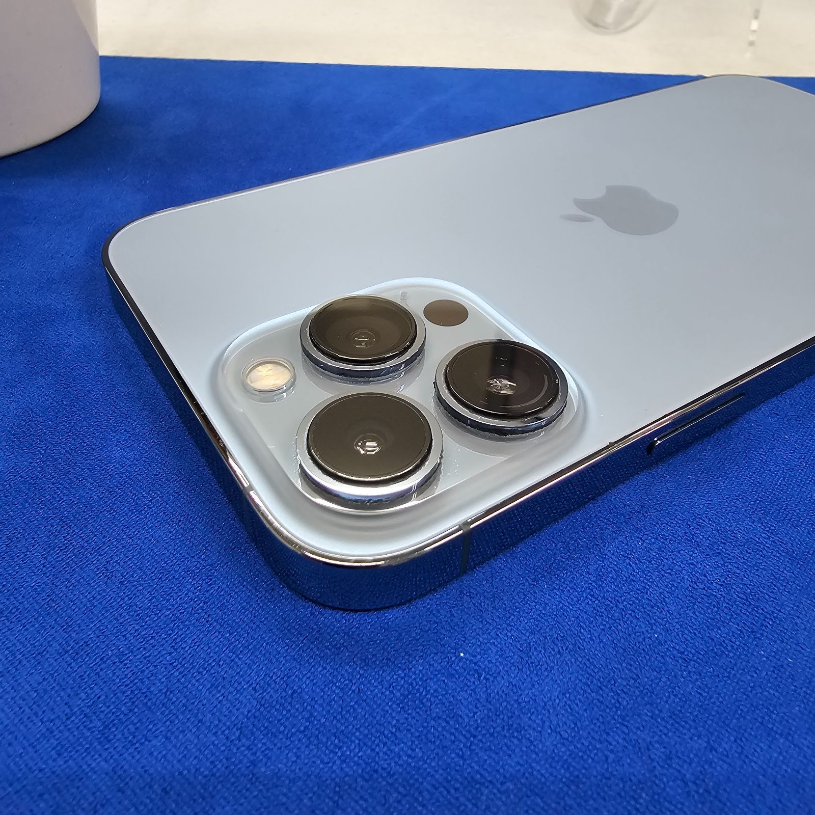 E2076 【一部ジャンク 格安】iPhone13ProMax 256GB Blue SIMフリー