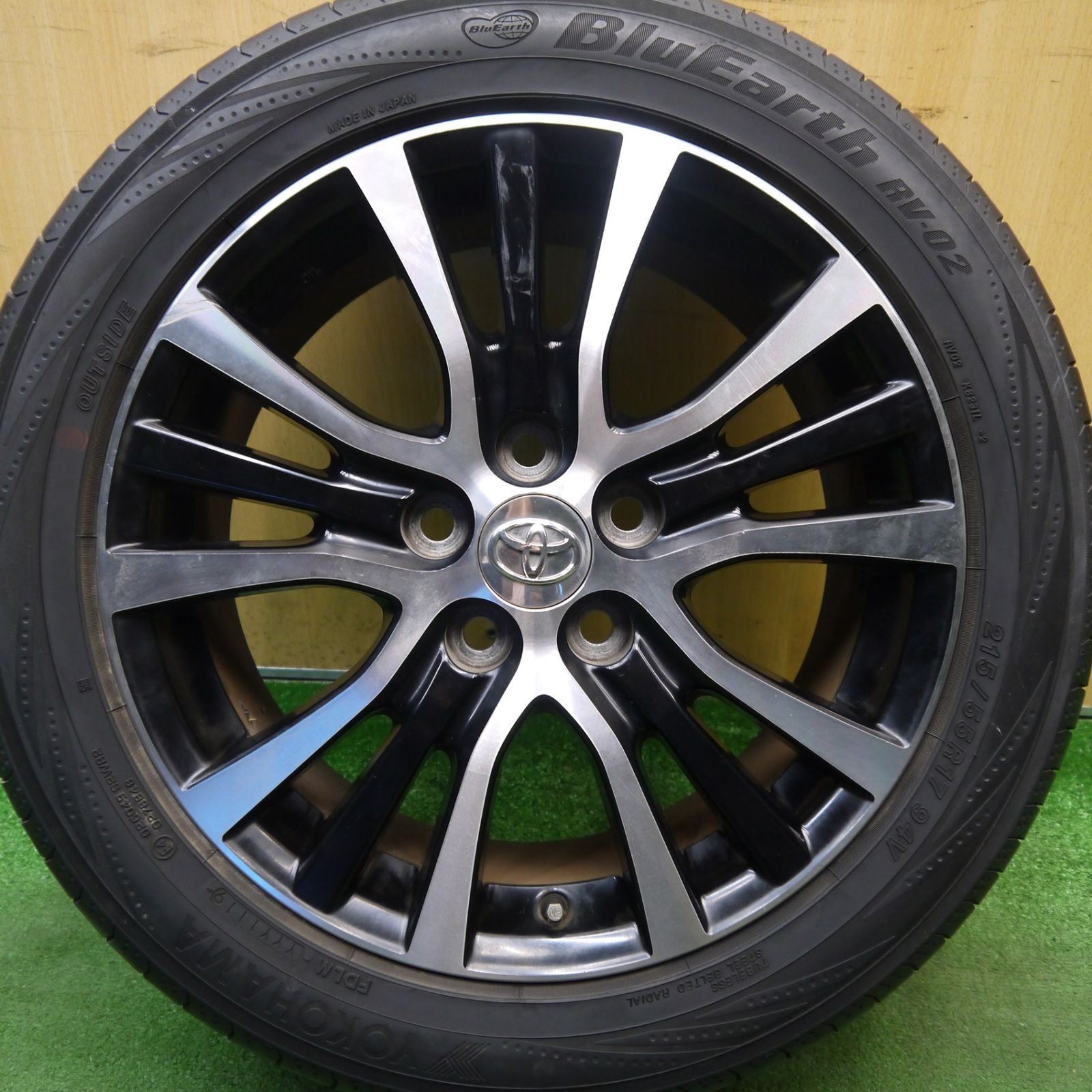 1本価格☆トヨタ エスティマ 純正 215/55R17 ヨコハマ ブルーアース RV 