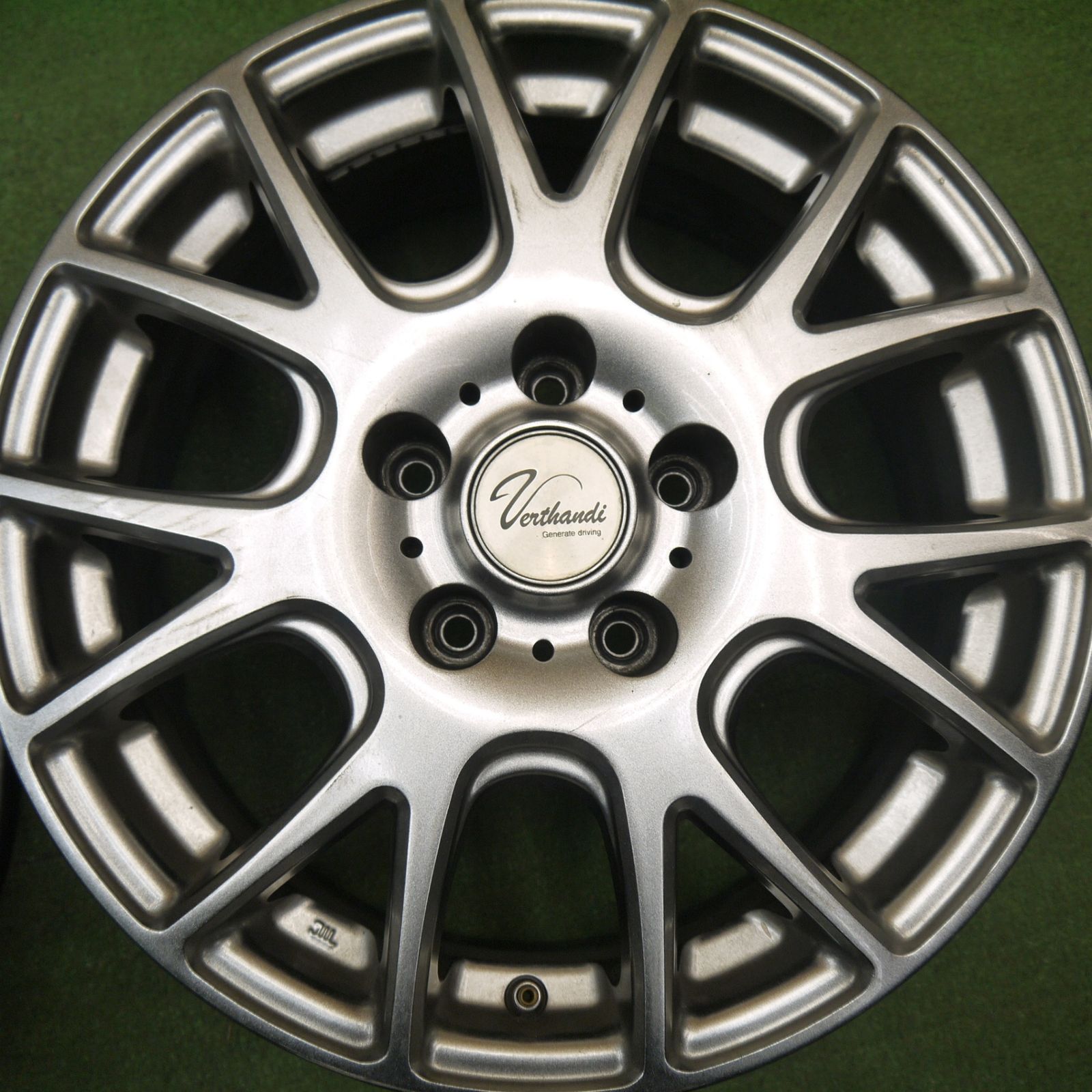 ヴェルサンディ ホイール16×6.5Jインプレッサ・レガシィ・86・BRZ等