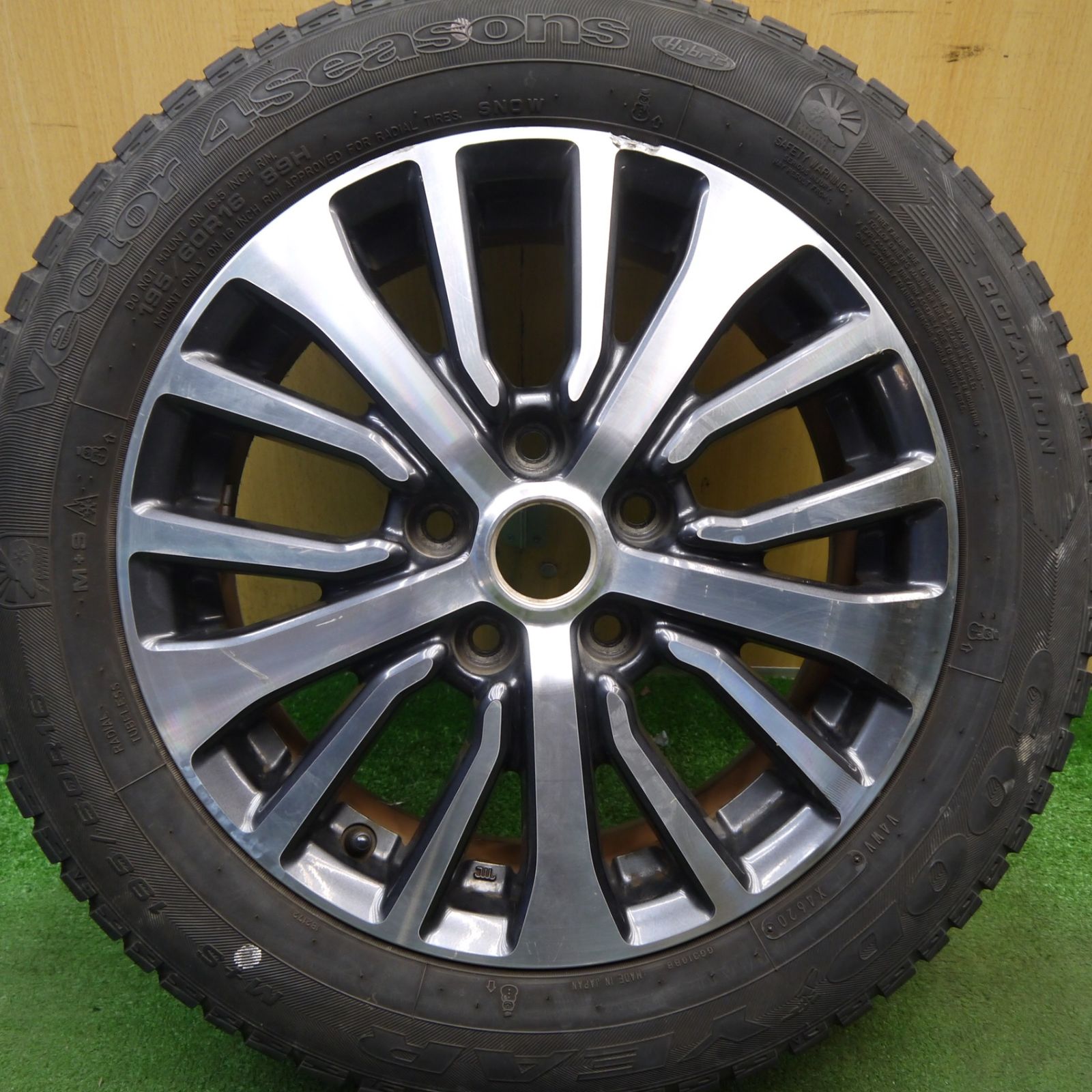1本価格☆日産 C26 セレナ 純正 195/60R16 グッドイヤー Vector 