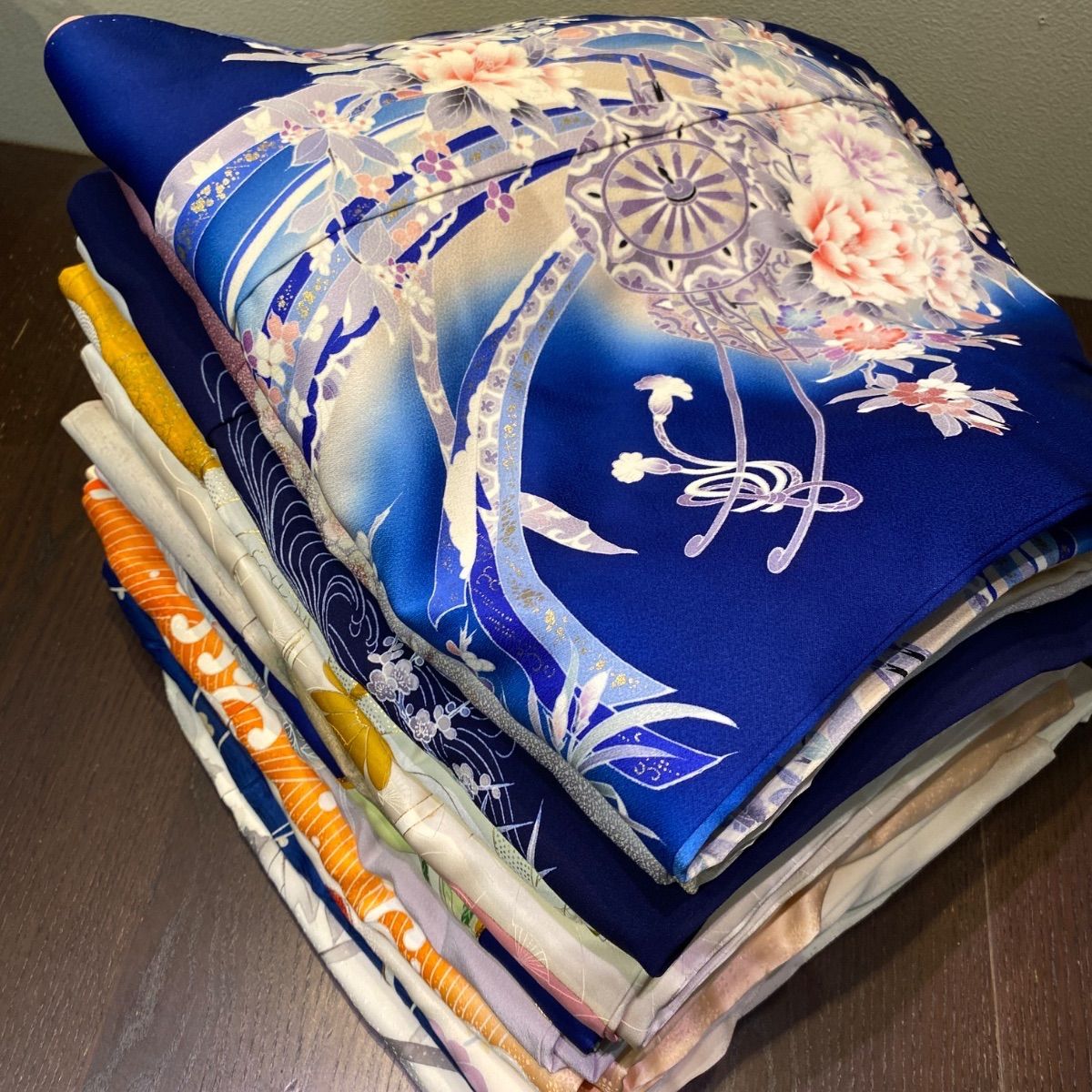 まとめ売り】正絹訪問着14枚 リメイク素材 ハンドメイド向け - メルカリ