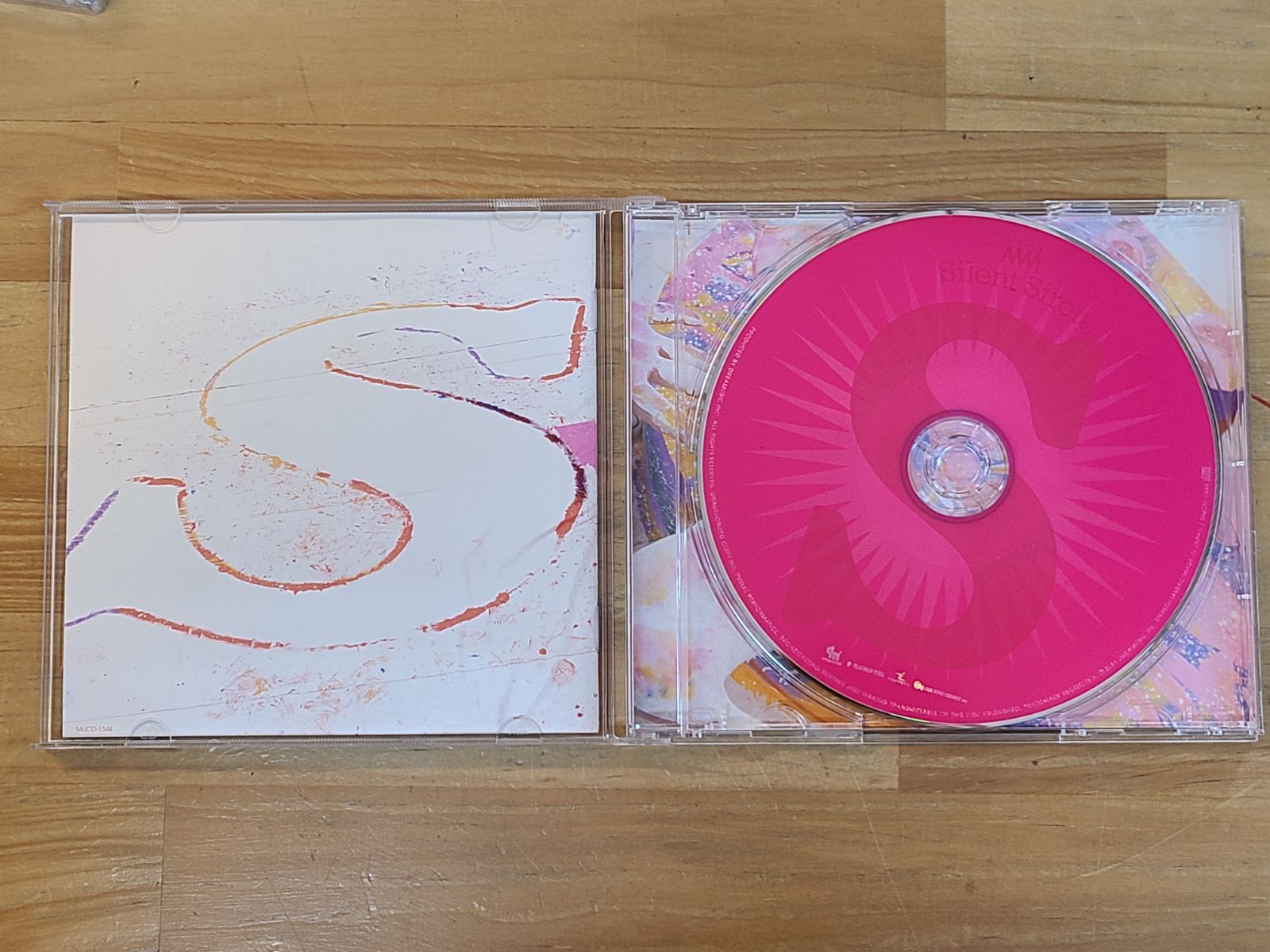 直筆サイン入り SILENT SIREN サイレントサイレン S グッズ付き