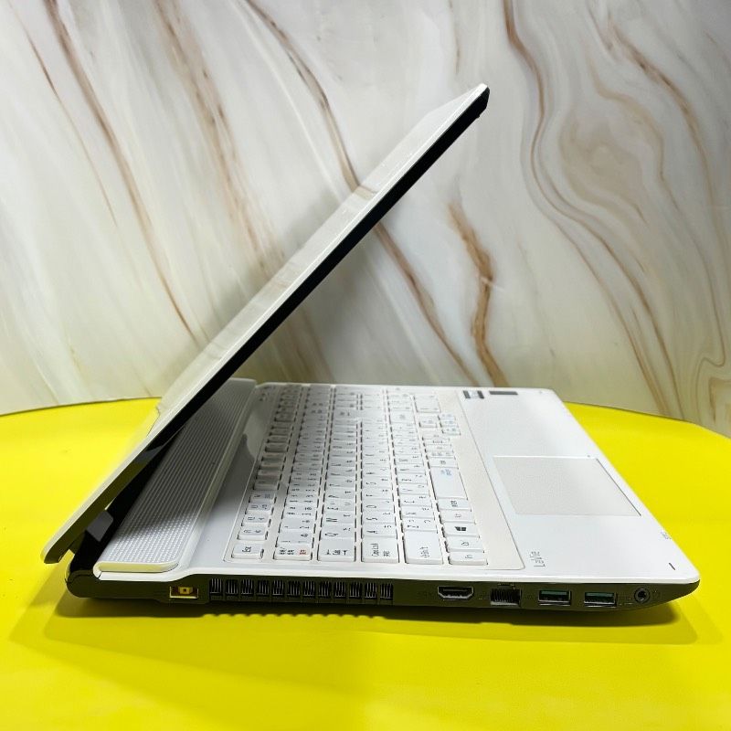 美品✨新品SSDで爆速✨ windows11 ノートパソコン✨LAVIE✨オフィス