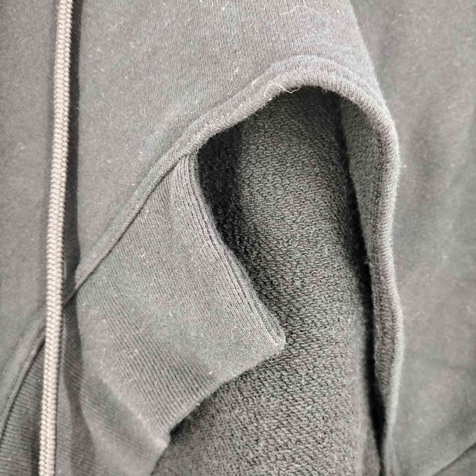 アンスリード UN3D. HEM CUT SHORT HOODIE ヘムカットショート