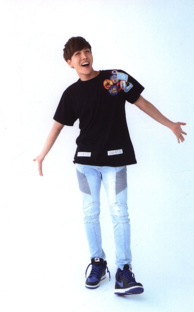 BTS UNDERCOVER MISSION J-HOPE フォトカード 3/4 - メルカリ