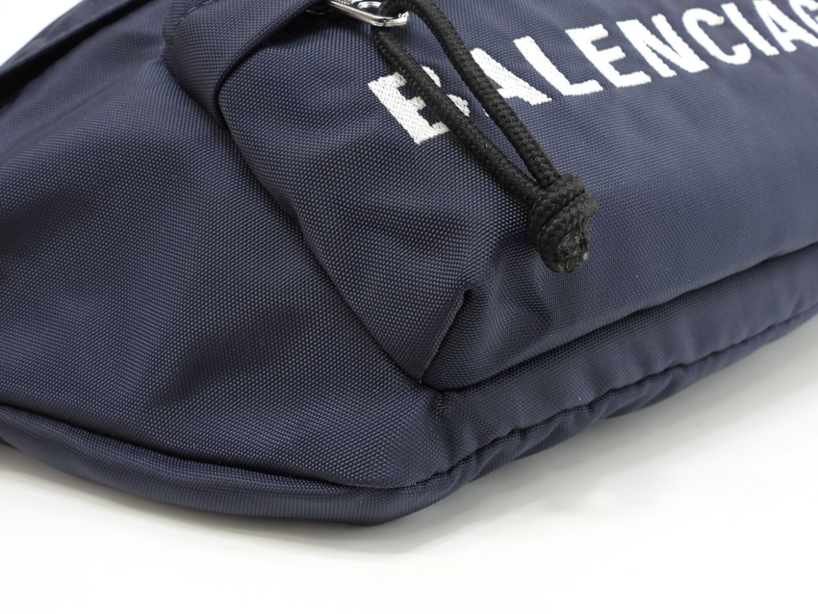 バレンシアガ ベルトバッグ エブリデイ ナイロン紺赤 クロスボディ