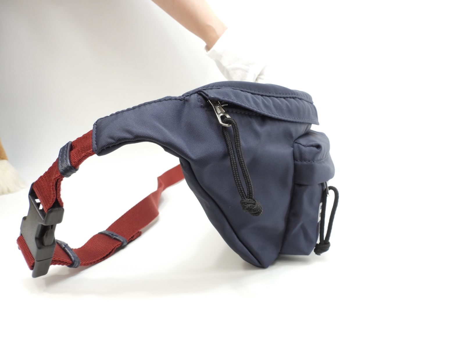 バレンシアガ ベルトバッグ エブリデイ ナイロン紺赤 クロスボディ