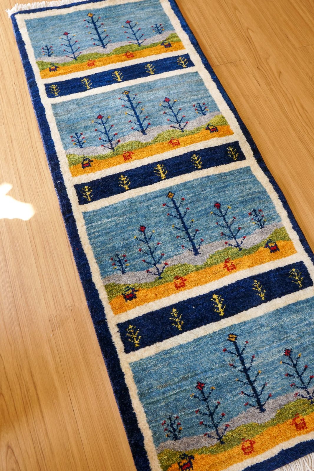 ペルシャ絨毯 カシュクリギャッベ リズバフト ギャベ 114×44cm - メルカリ