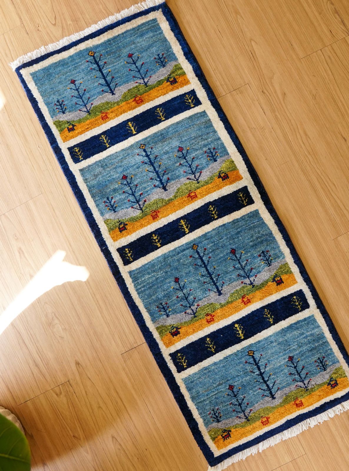 ペルシャ絨毯 カシュクリギャッベ リズバフト ギャベ 114×44cm - メルカリ