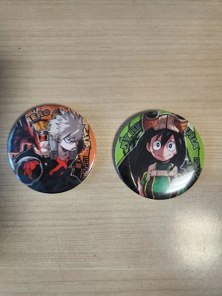 僕のヒーローアカデミア ヒロアカ 爆豪 勝己 蛙吹 梅雨 缶バッジ
