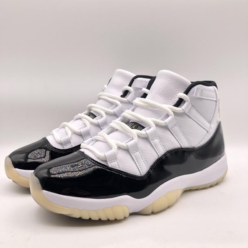 中古】NIKE AIR JORDAN 11 Gratitude ブラック ホワイト 28cm CT8012