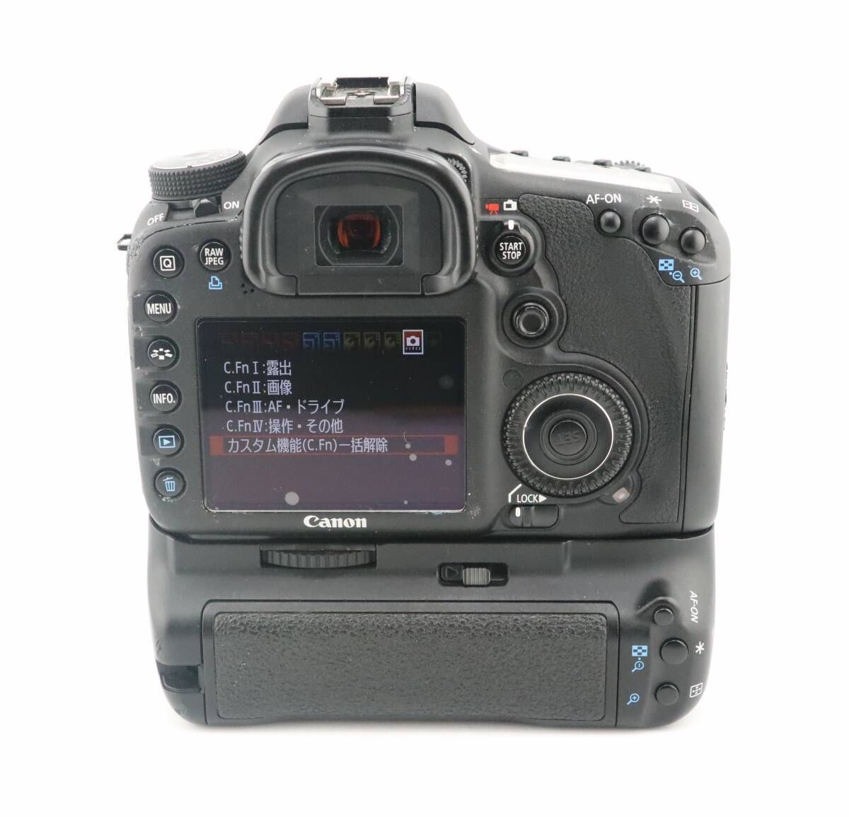 ☆良品☆ショット数2,800回☆キヤノン CANON EOS 7D ボディ + BG-E7