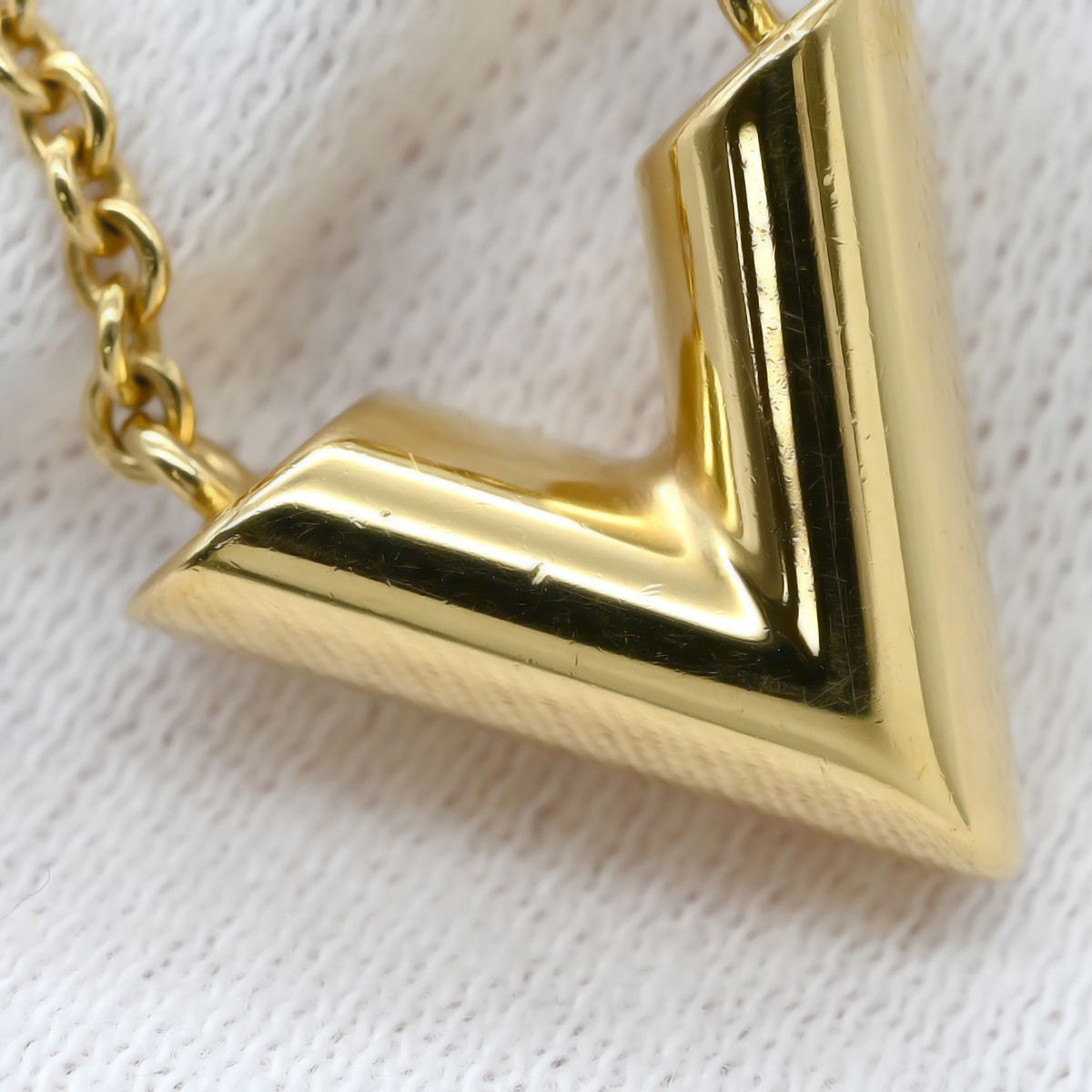 ルイヴィトン LOUIS VUITTON ネックレス エッセンシャル V GP ゴールド