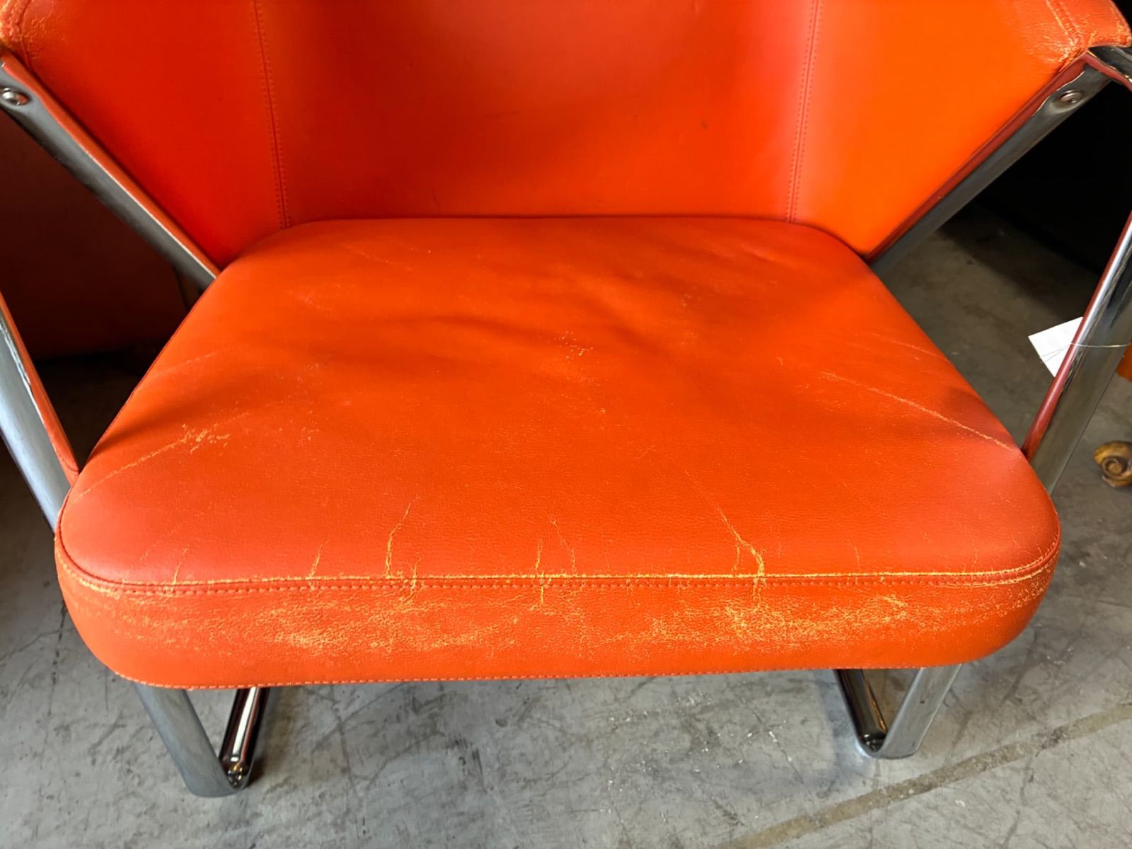 アンティーク/レザーチェア/アームチェア/椅子/シングル/インテリア