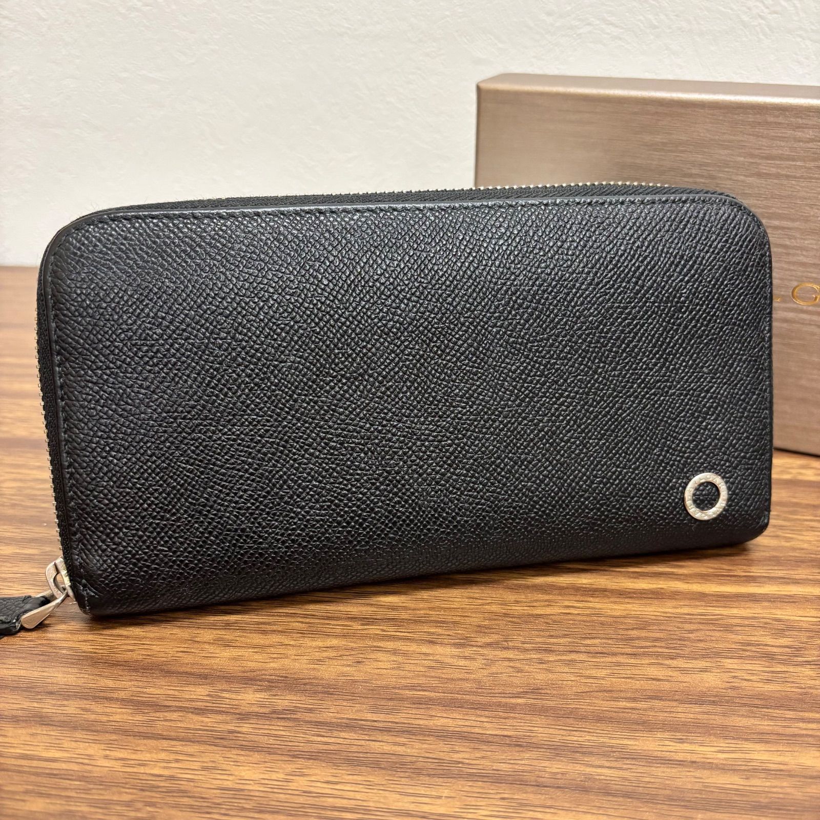 ◎ 美品 ブルガリ BVLGARI ラウンド 長財布 レザー ブラック Y802