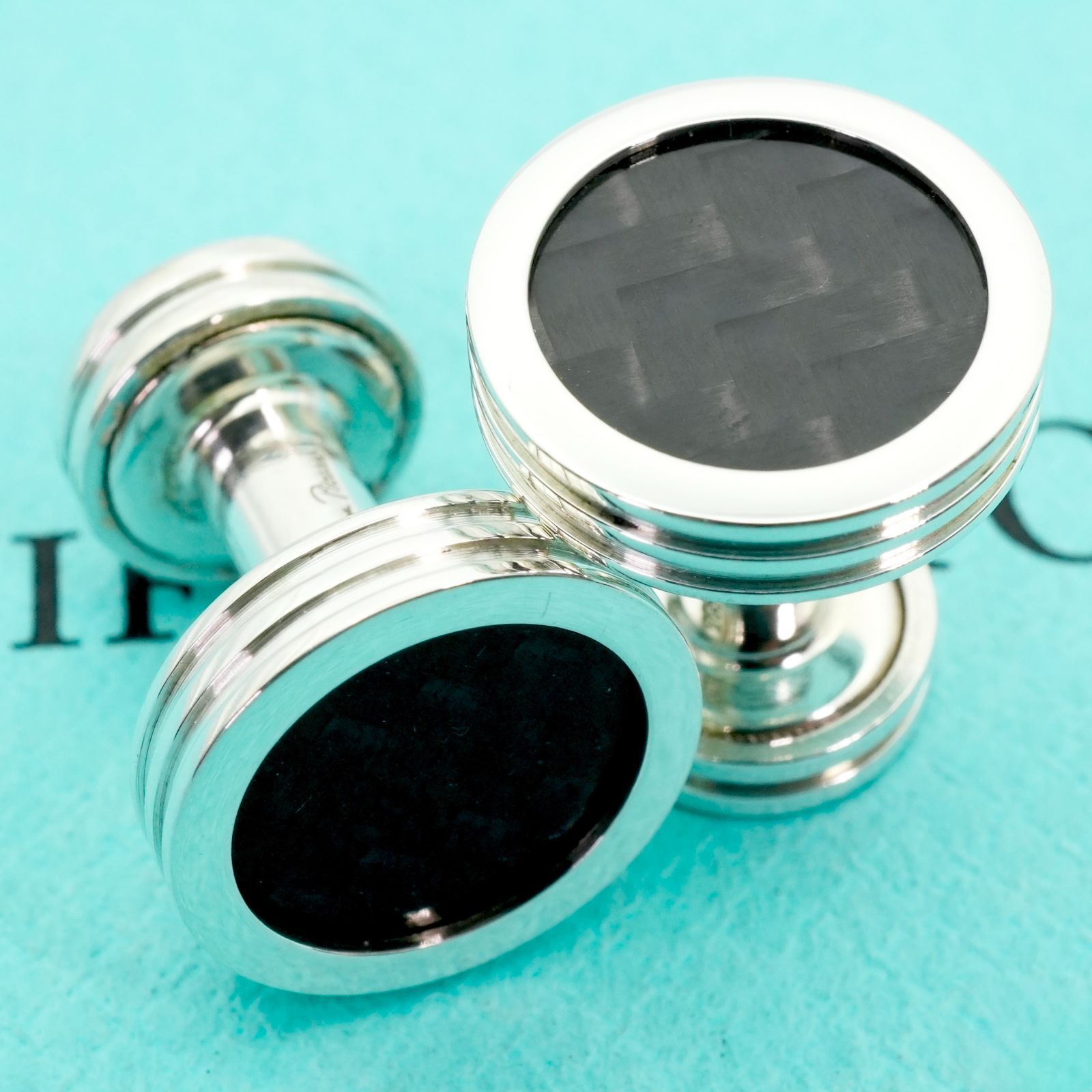 希少ティファニー カーボンファイバー ブラック サークル カフス/25