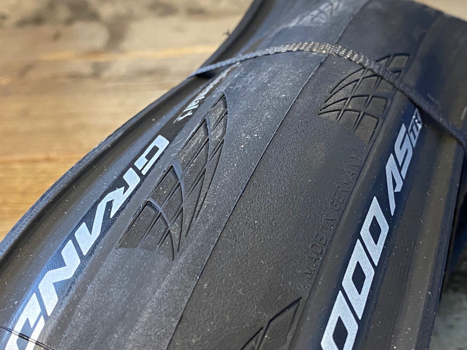 JX379 コンチネンタル Continental GRANDPRIX5000 AS TR 700×32C 黒