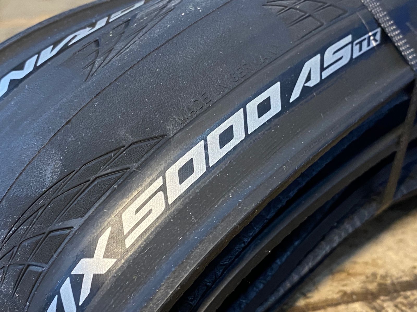 JX379 コンチネンタル Continental GRANDPRIX5000 AS TR 700×32C 黒