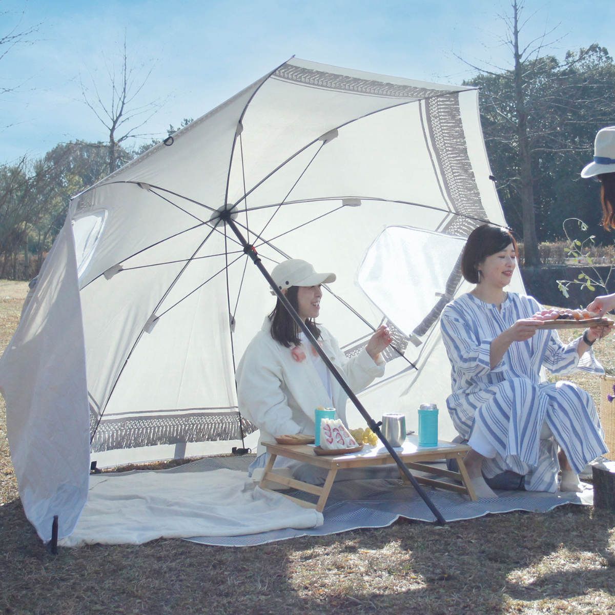 パラソルタープ 日よけ フリンジ レジャーパラソル 幅195×奥行102×高さ168cm （ パラソル ビーチパラソル タープ 海 テント UVカット 日差し カット 防止 日陰 ビーチ アウトドア キャンプ 簡単 ピクニック おしゃれ ）)