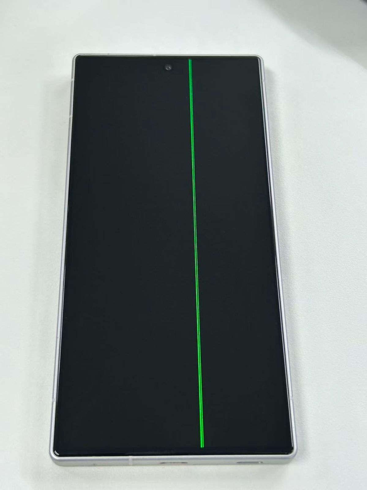 ジャンク】AQUOS R9 ホワイト 液晶不良 - メルカリ