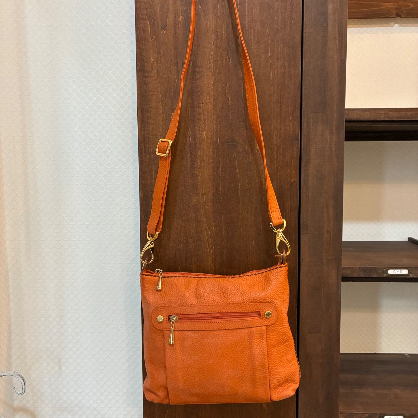 PLINIO VISONA プリニオヴィソナ レザーショルダーバッグ オレンジ 