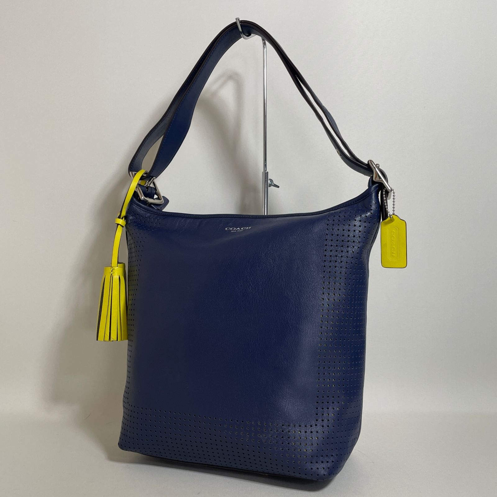 2511-106｜美品｜コーチ ショルダーバッグ レザー ネイビー 2511-106｜美品｜コーチ ショルダーバッグ レザー ネイビー - メルカリ