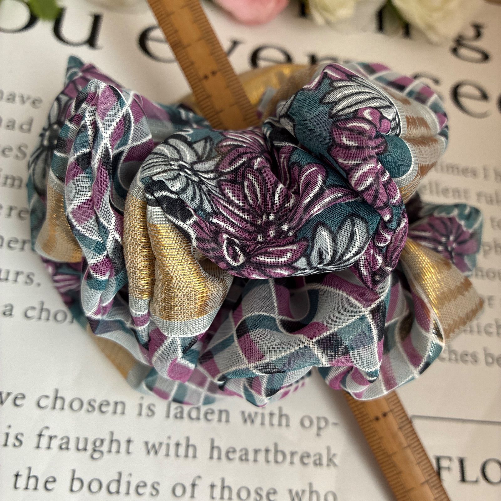 ハンドメイドシュシュ☆ブルーパープルチェック&花柄 - メルカリ