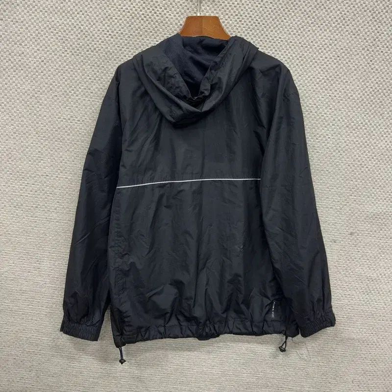 ナイキ オールドスクール ウィンドブレーカー 95 M12429 - メルカリ