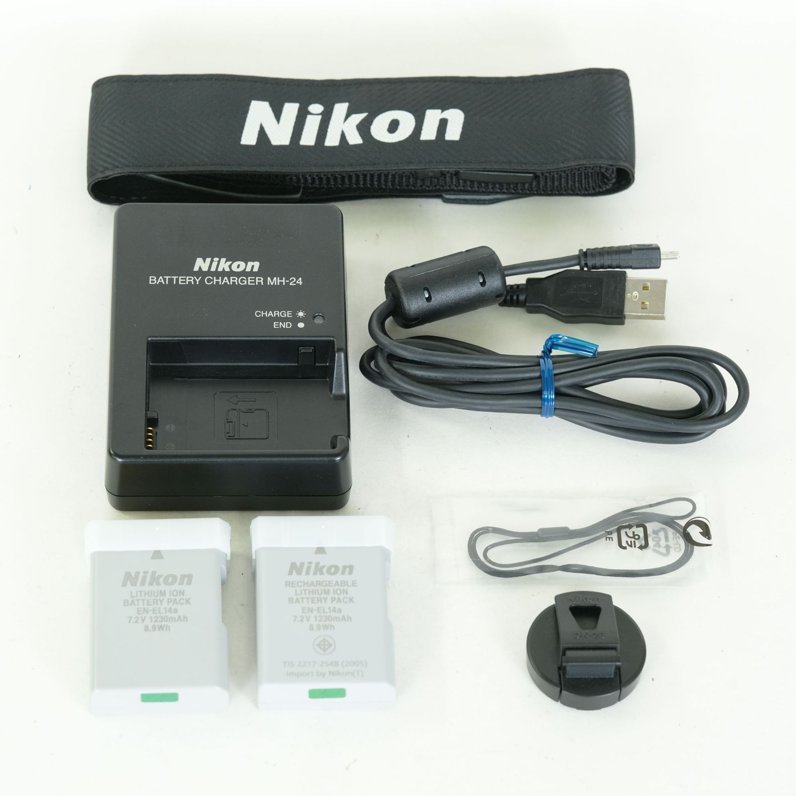 美品 | シャッター数3,790回｜バッテリー2個付] Nikon Df [ボディ