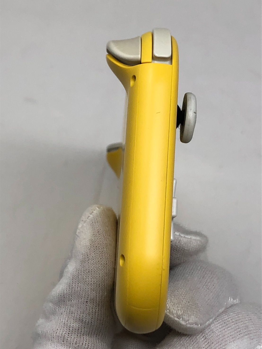 ◇Nintendo Switch Lite イエロー 本体のみ スイッチライト HDH-001