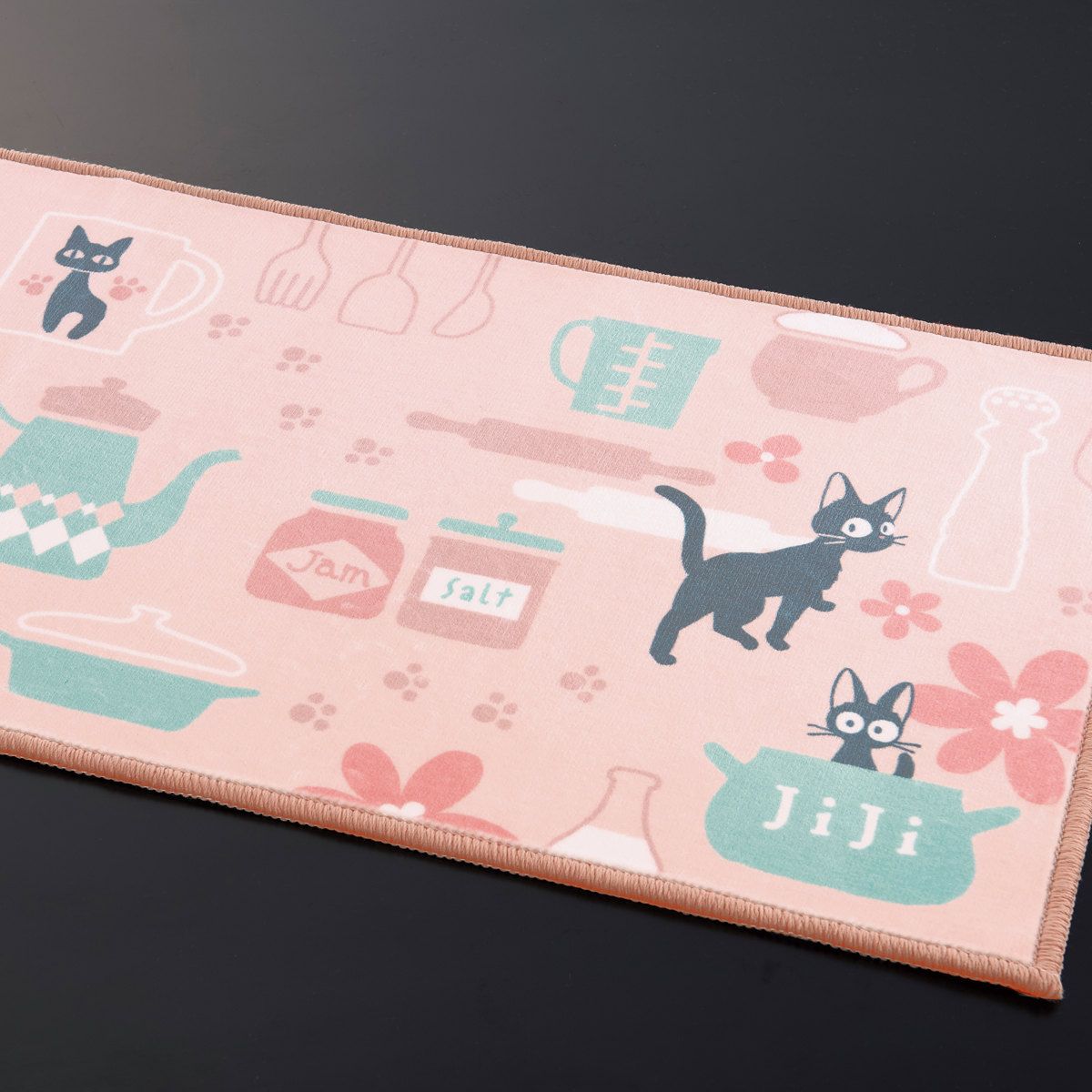 ロングマット キッチンマット 魔女の宅急便 ジジとキッチン ロングマット 45×120cm ピンク （ 45cm 120cm ジジ ジブリ 洗える 滑り止め キャラクター キッチン マット 台所マット キッチン用マット キッチンラ キッチンマット ジブリ ジジ 黒猫 PVC 拭ける 防水