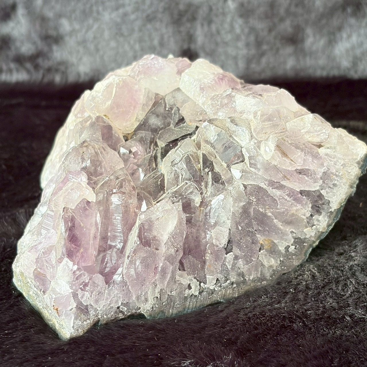 ずっしり優しいカラーのラベンダーアメジスト781g】結晶 ウルグアイ産