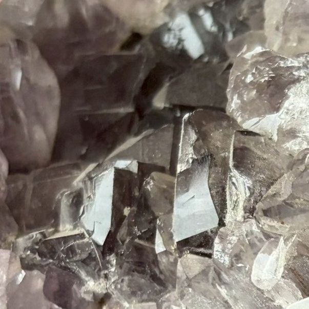 ずっしり優しいカラーのラベンダーアメジスト781g】結晶 ウルグアイ産