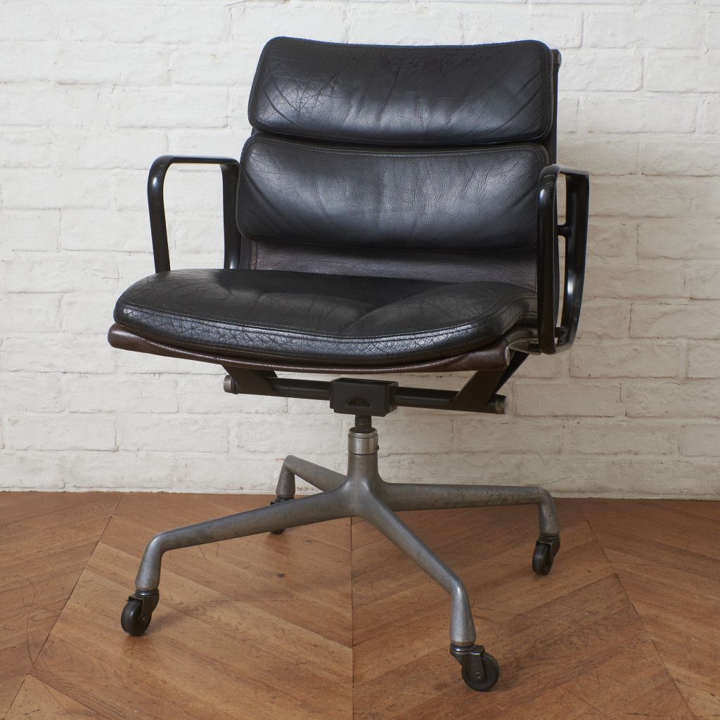 マネジメントチェア イームズ